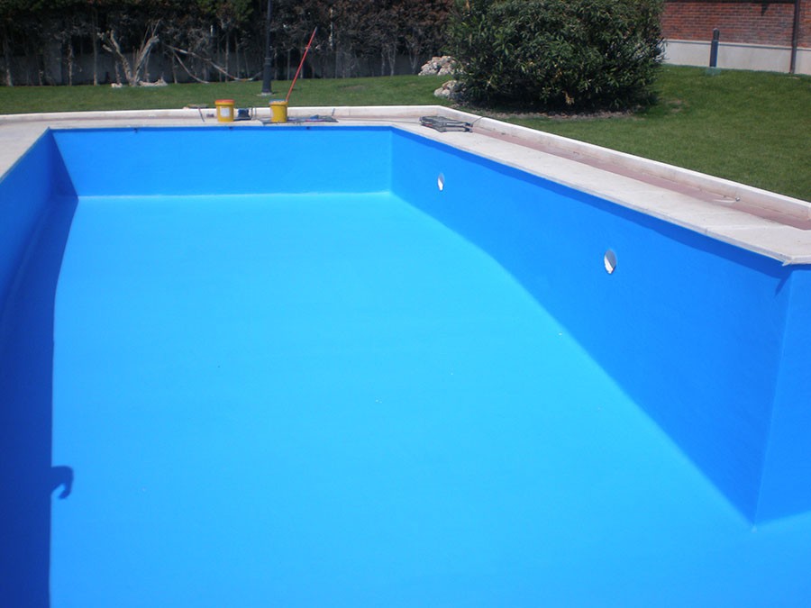 Trabajo de impermeabilización de piscina