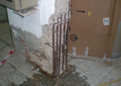 trabajo de refuerzos en edificio